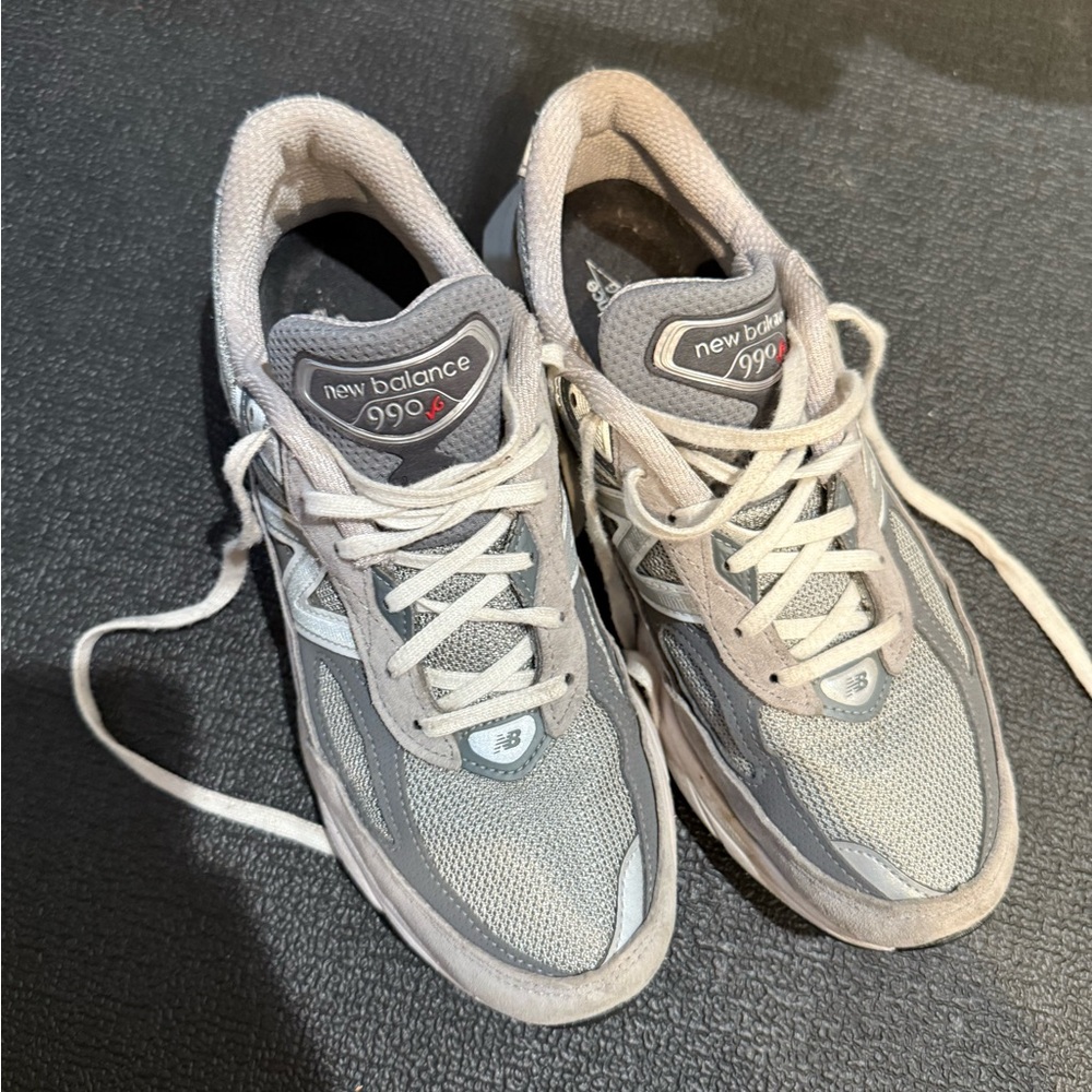 New Balance 990 size 40.5, men’s 7.5, worn by a women’s 8.5/9 unisex
